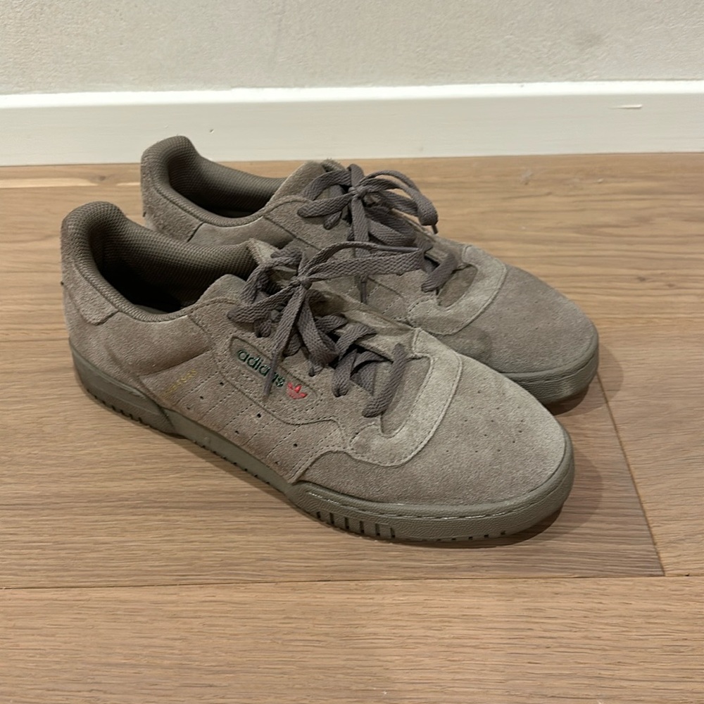 Adidas Calabasas